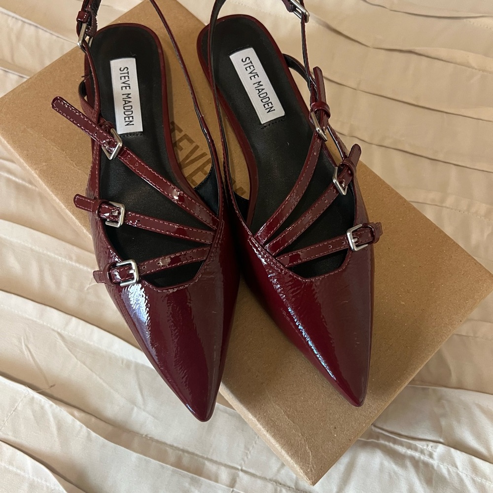 Steve Madden Women's Burgundy Strappy Flats